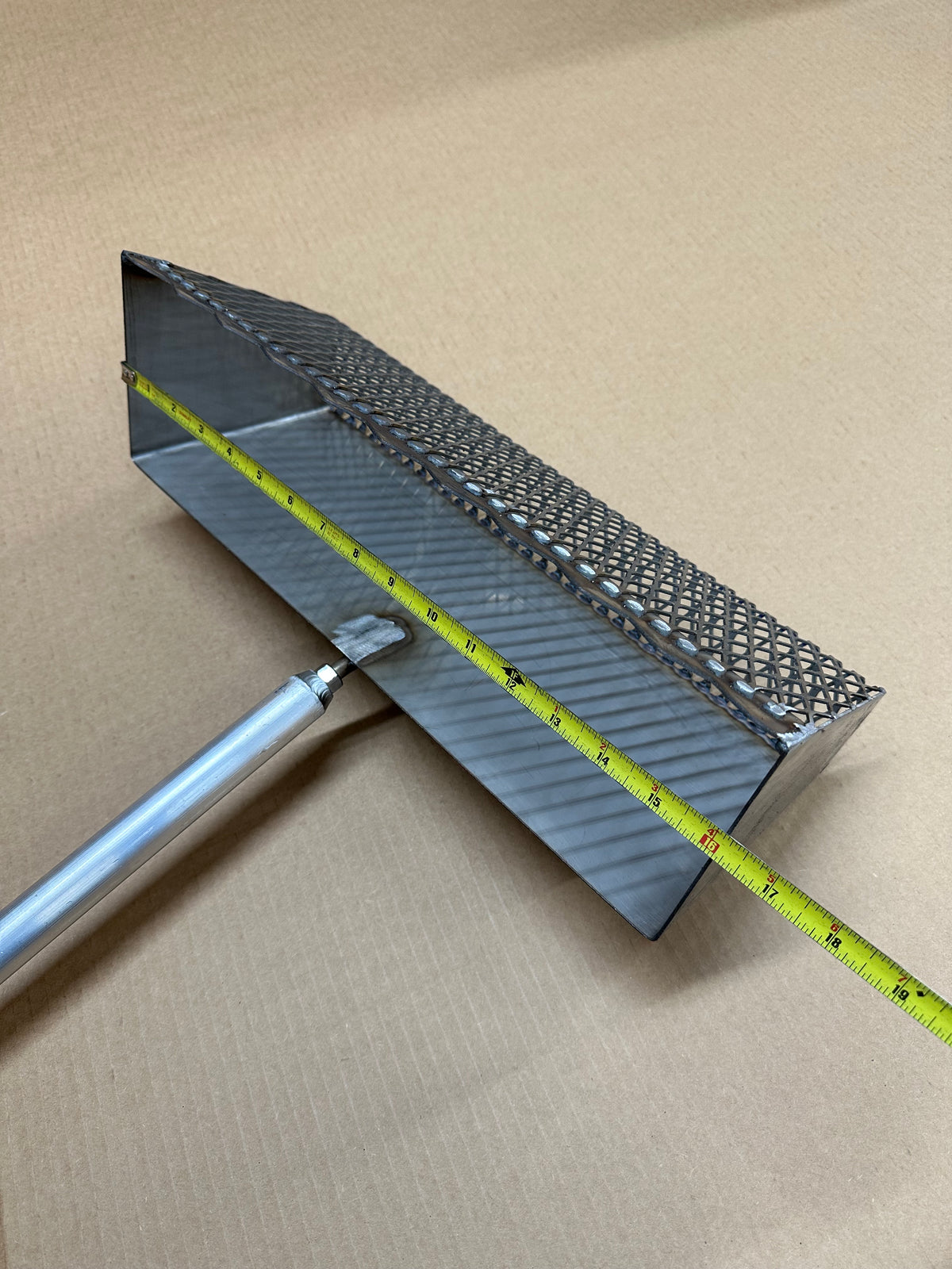 Sand Flea Rake 16"
